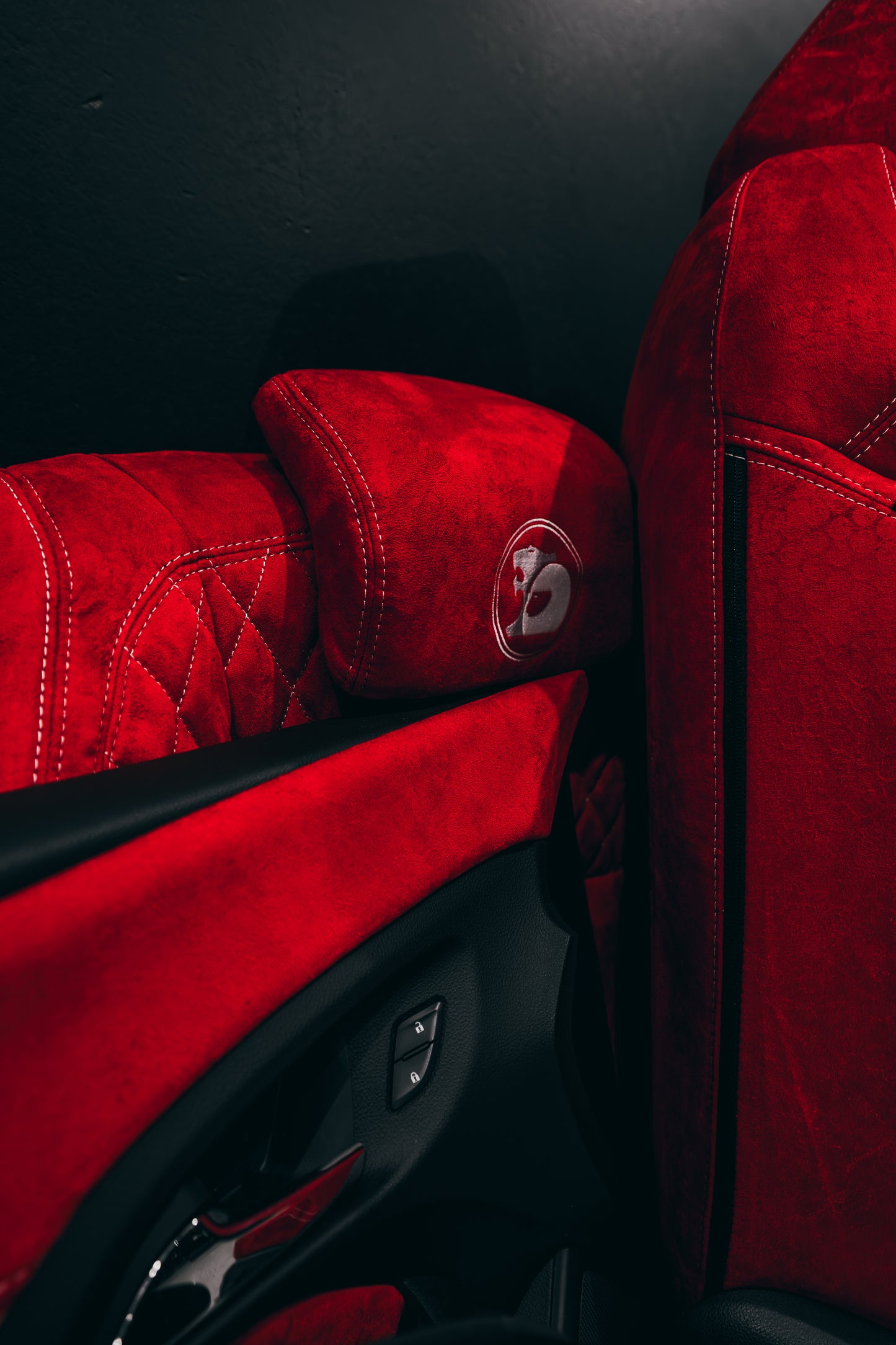 CUSTOM HSV STYLE INTERIOR - VF COMPLETE