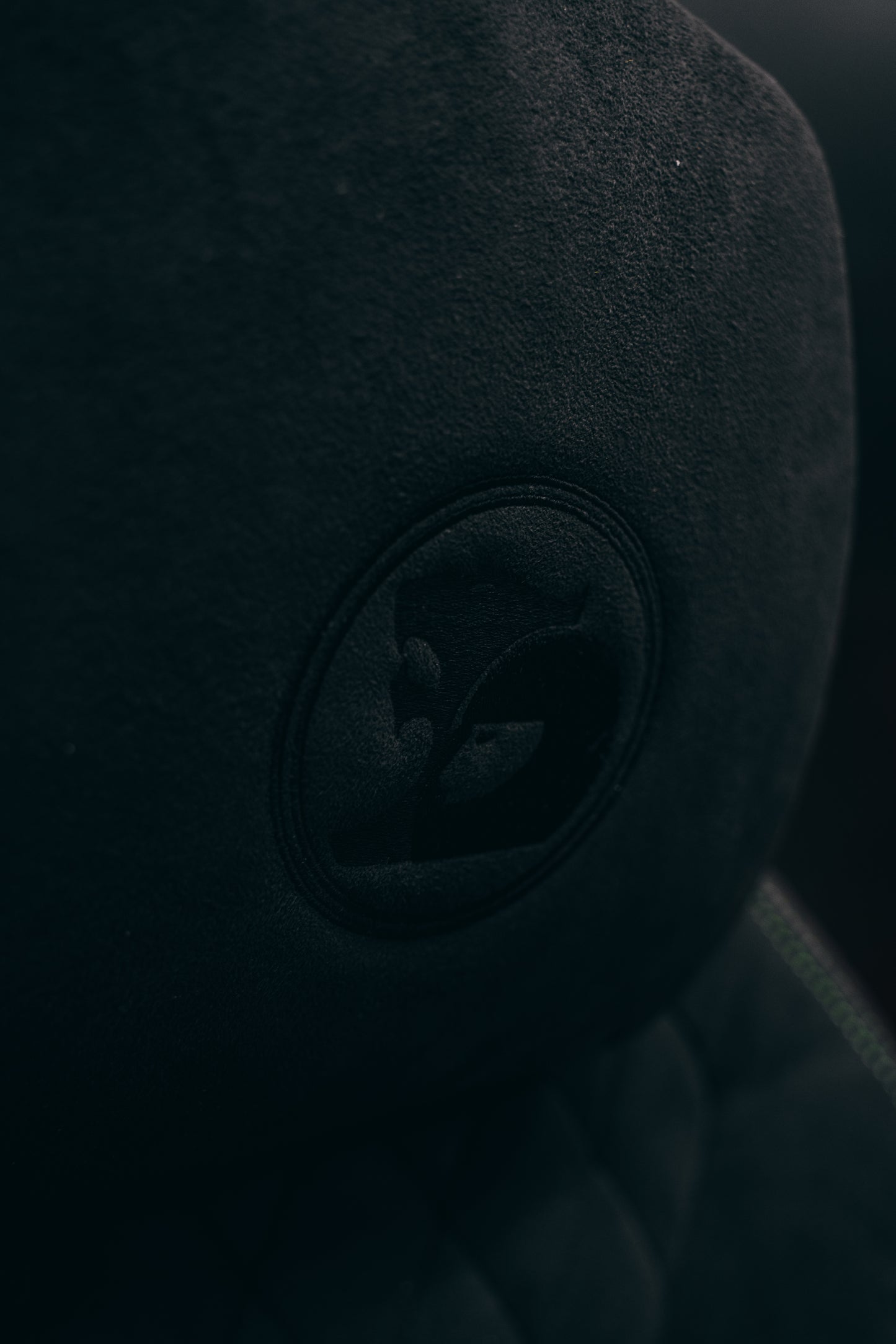 VF HSV STYLE CUSTOM INTERIOR - Charcoal Alcantara & Lime Stitch