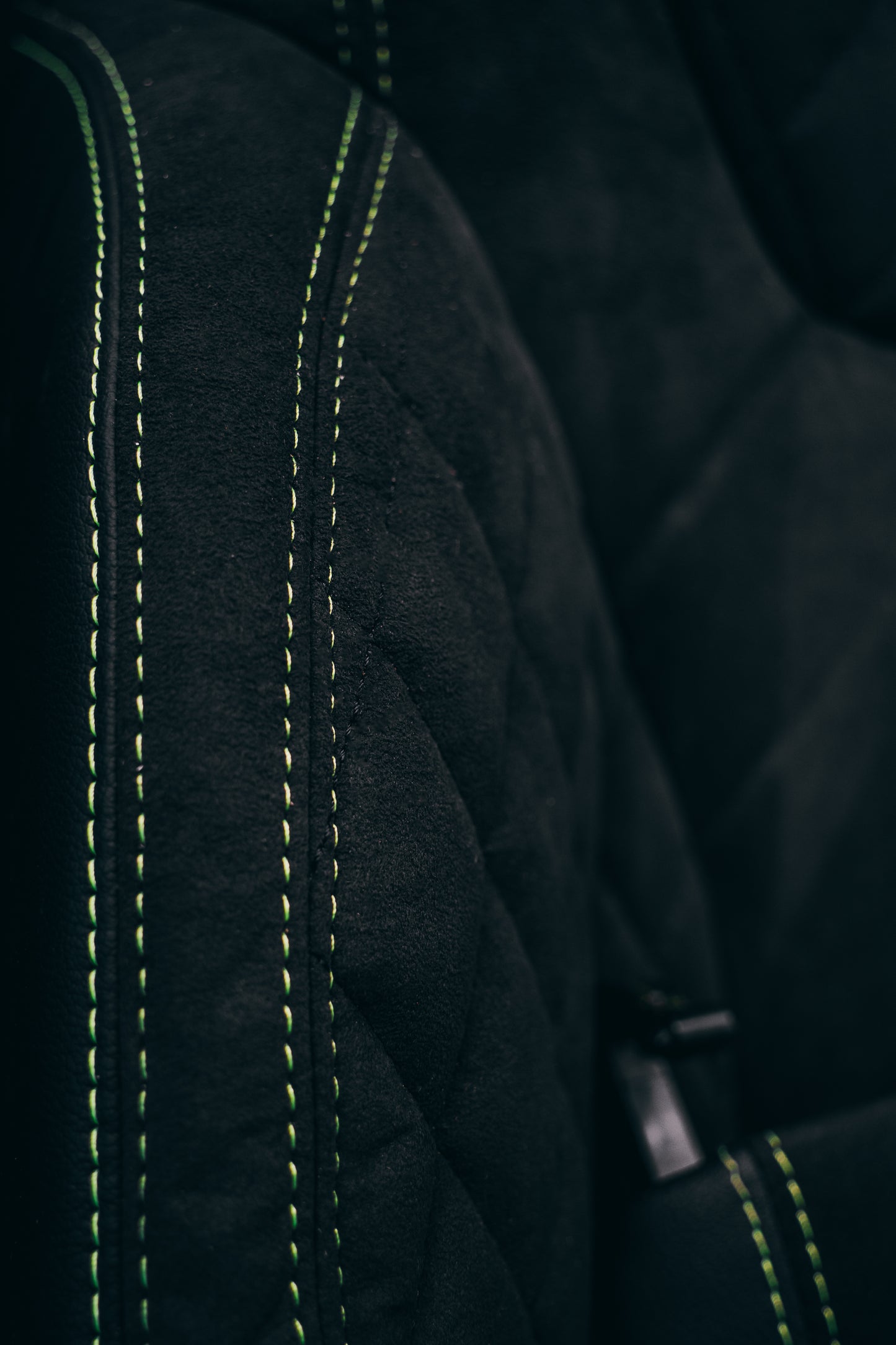 VF HSV STYLE CUSTOM INTERIOR - Charcoal Alcantara & Lime Stitch