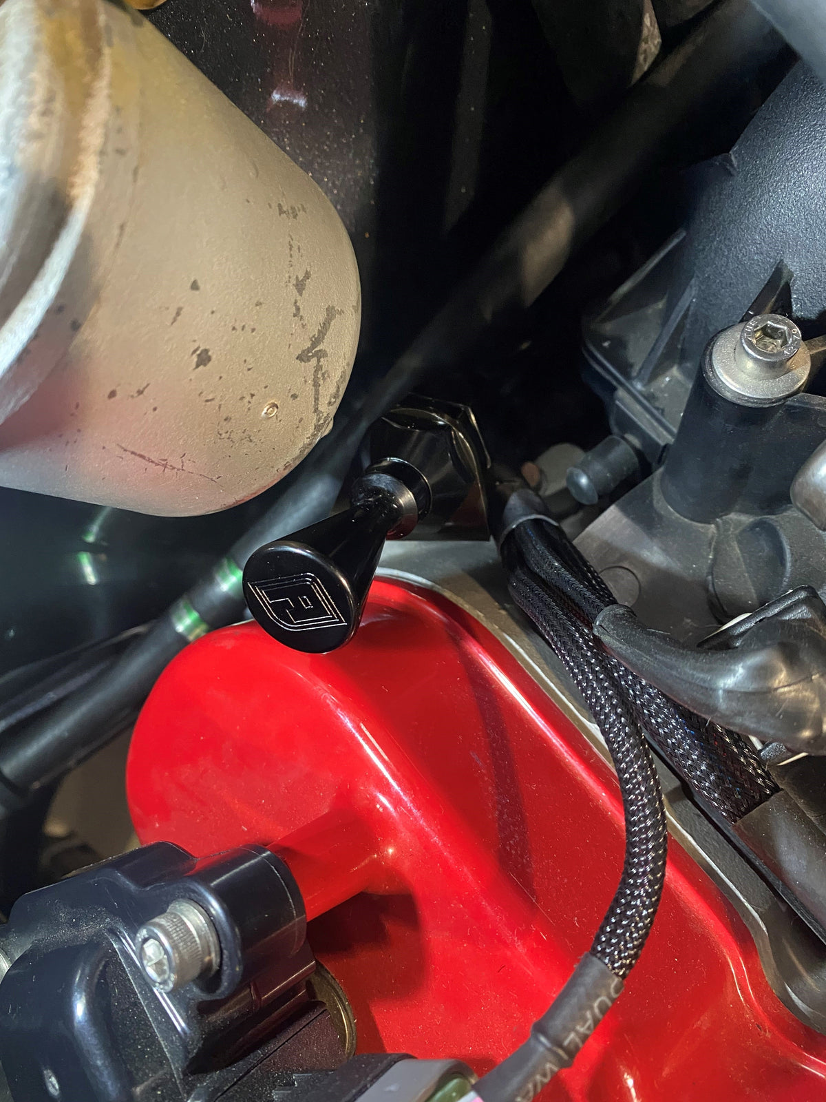 [VCM Performance]   Transmission - VCM DIP STICK TUBE TO HEAD, TH400-350-P/GLIDE, VCM BRACKET