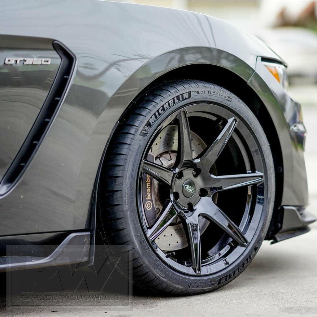 [FORGED] Ford Mustang Shelby GT500 Track Edition 19 inch Gloss Black REPLICA Wheel