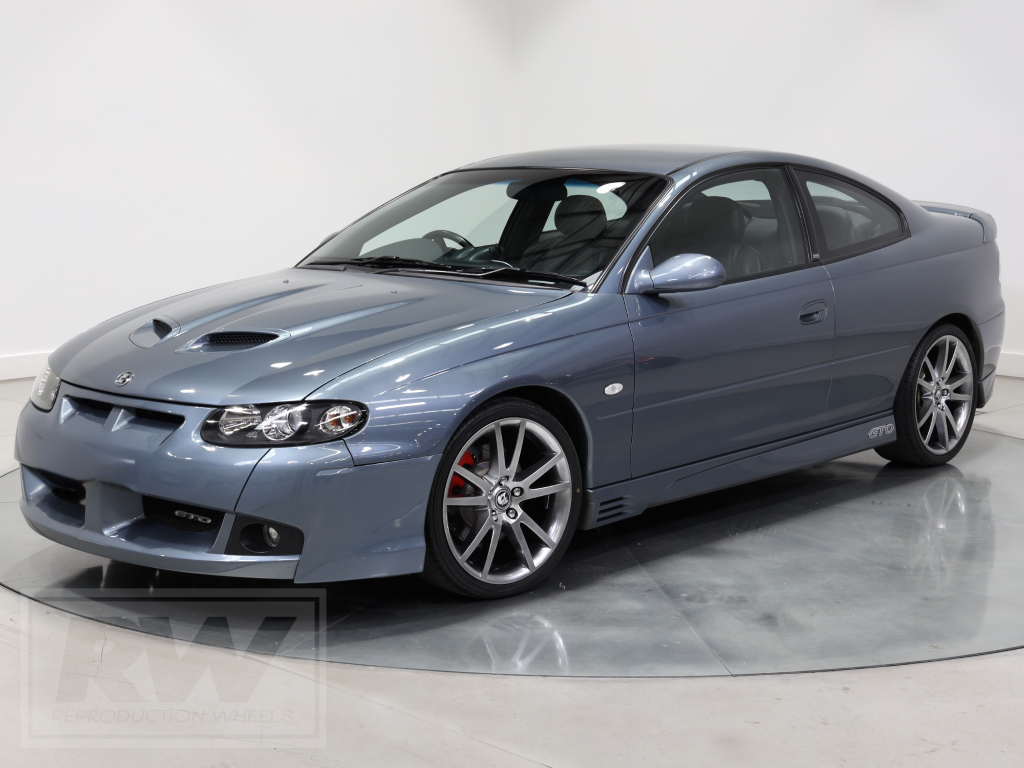 [FORGED] VZ GTO Coupe 19 inch Shadow Chrome REPLICA Wheels (PRE-VE)
