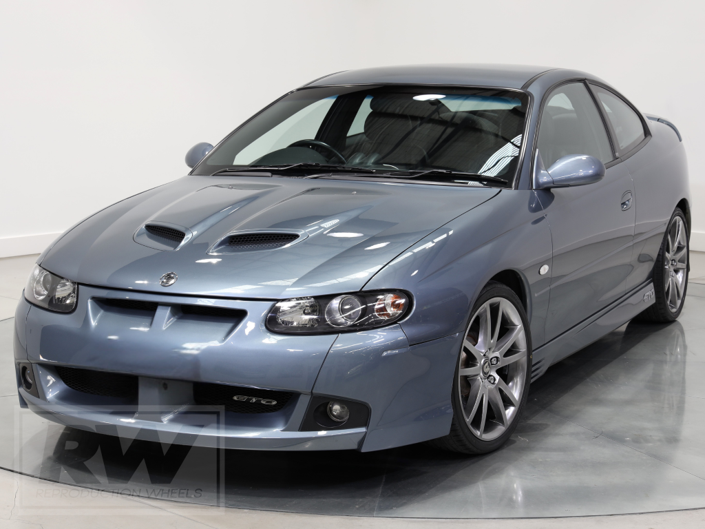 [FORGED] VZ GTO Coupe 19 inch Shadow Chrome REPLICA Wheels (PRE-VE)