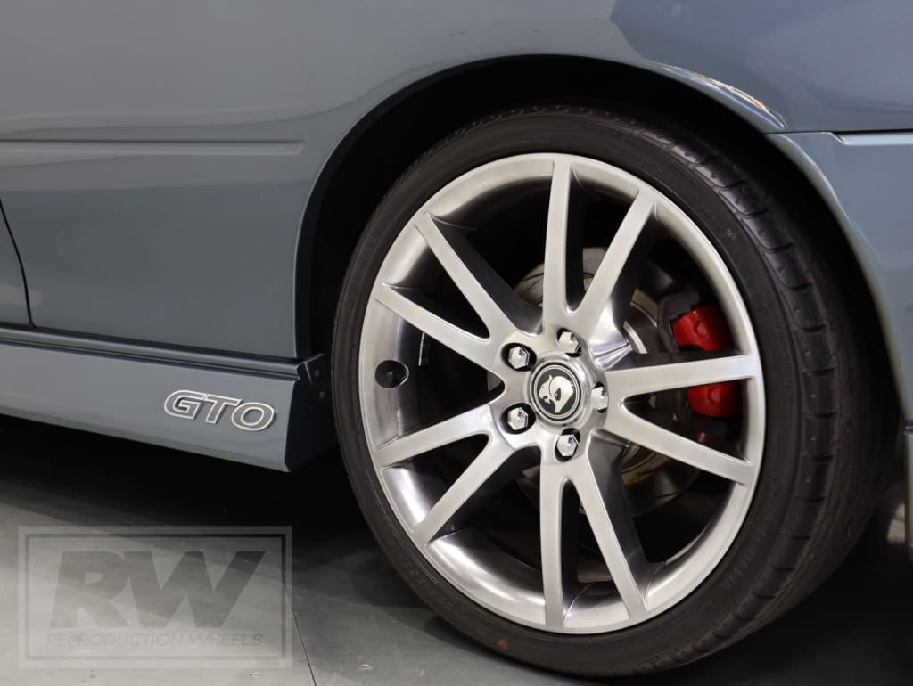 [FORGED] VZ GTO Coupe 19 inch Shadow Chrome REPLICA Wheels (PRE-VE)