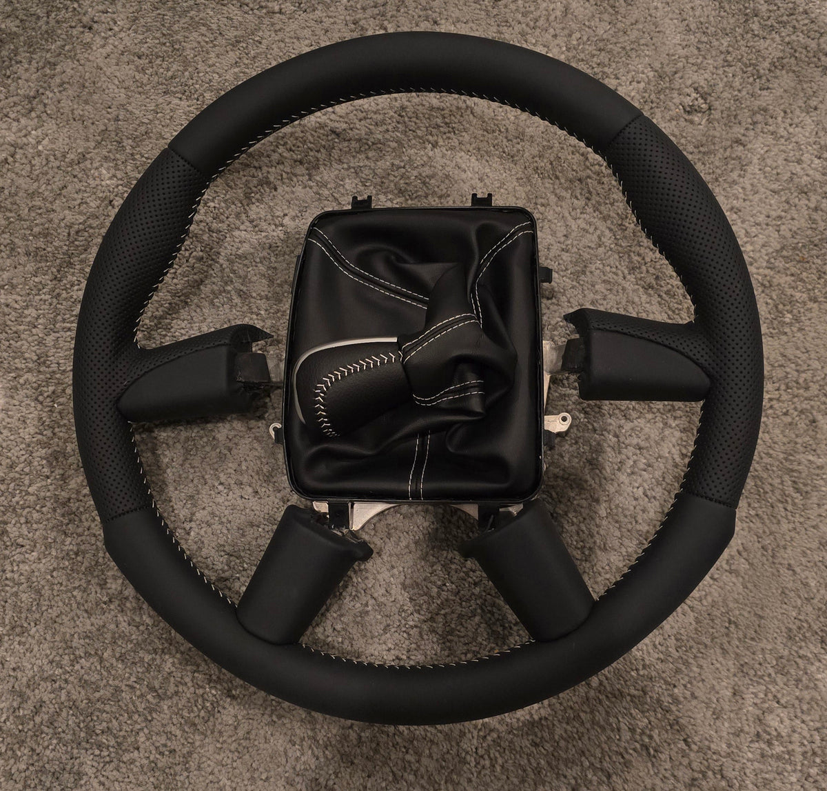 VY-VZ HSV Steering wheel