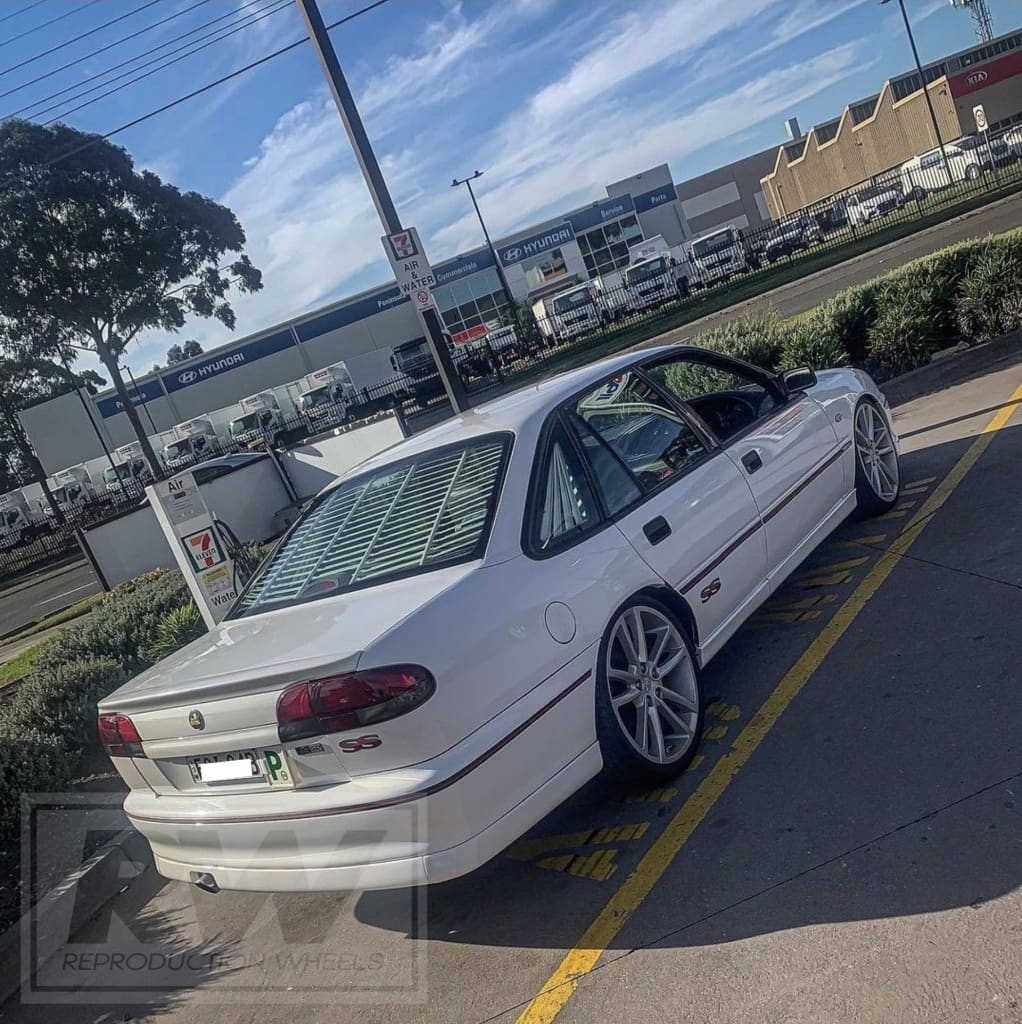 Supersports 20 inch Silver REPLICA Wheels (PRE-VE)
