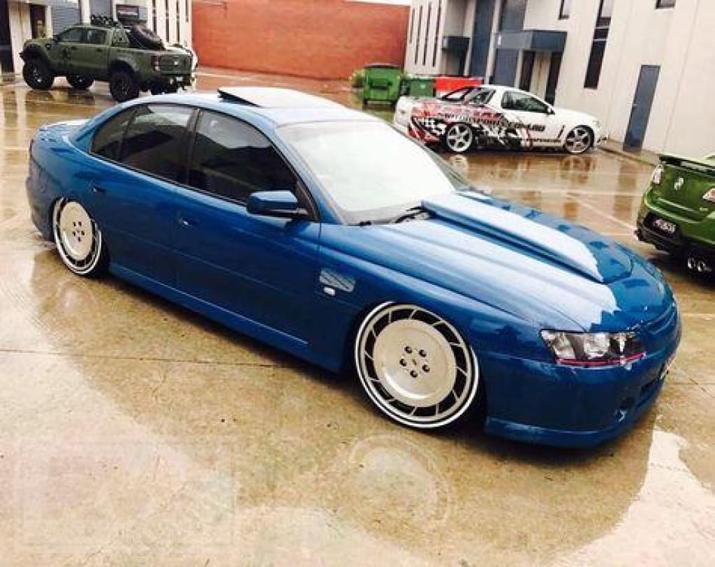 VK VE Group A AERO 19 inch Black Machined REPLICA Directional Wheels (PRE-VE)