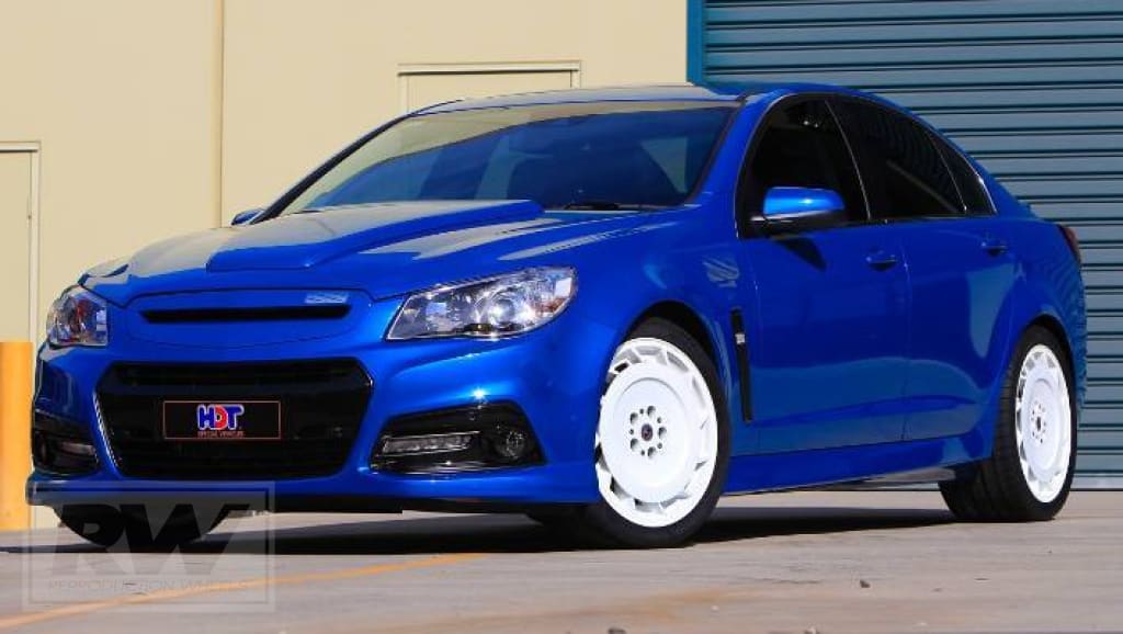 VK VE Group A AERO 19 inch White REPLICA Directional Wheels