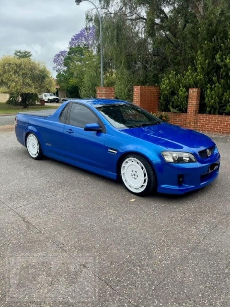 VK VE Group A AERO 19 inch White REPLICA Directional Wheels