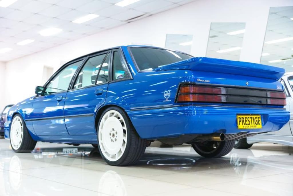 VK VE Group A AERO 19 inch White REPLICA Directional Wheels