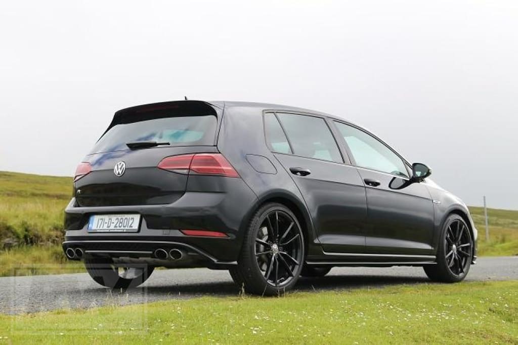 Volkswagen Golf GTI Pretoria 18 inch Gloss Black REPLICA Wheel
